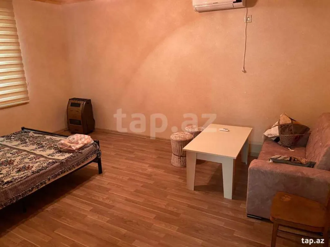 Kirayə verilir 4 otaqlı həyət evi