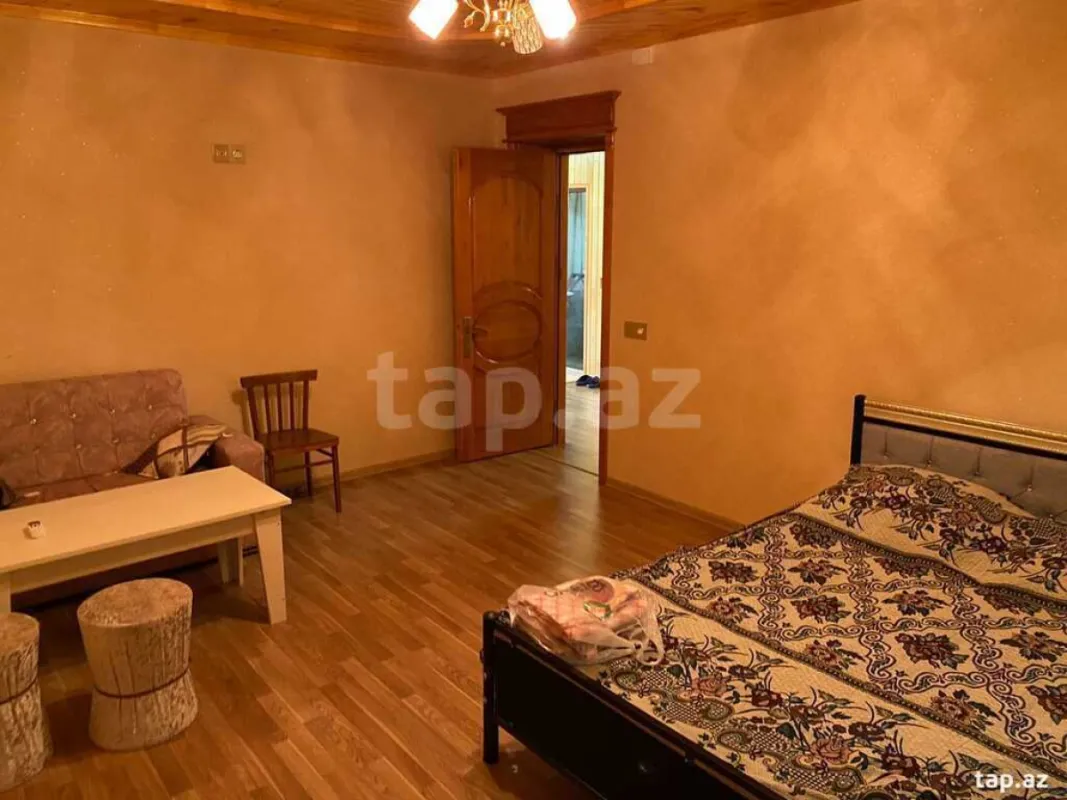 Kirayə verilir 4 otaqlı həyət evi