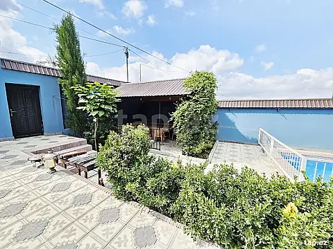 Kirayə verilir 5 otaqlı həyət evi