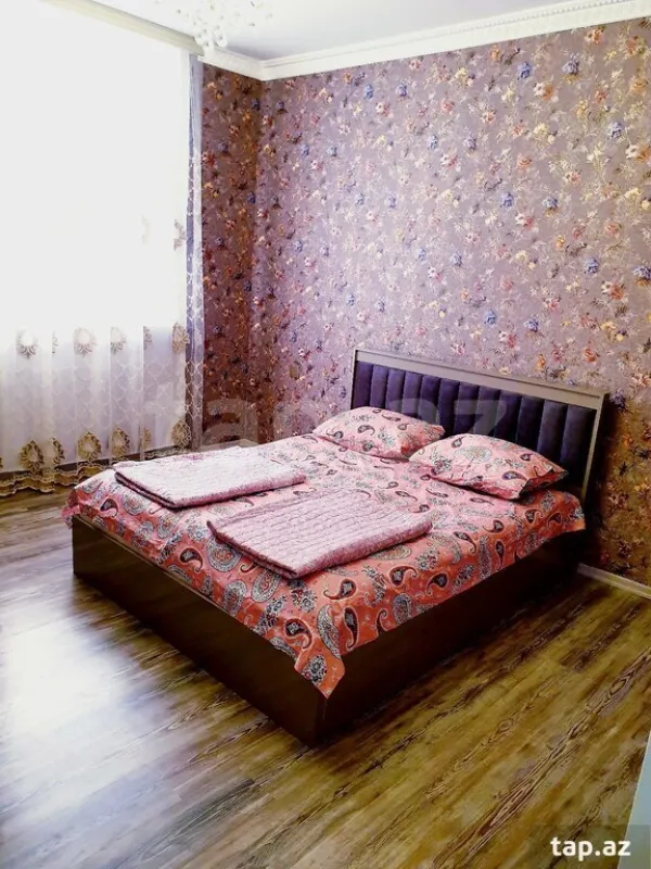 Kirayə verilir 5 otaqlı həyət evi