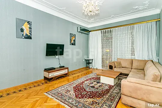 Kirayə verilir 4 otaqlı mənzil 130 m² — Bakı, Səbail 4 otaq 130.00 m²