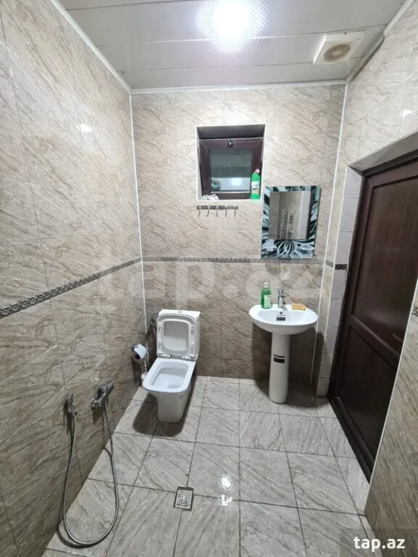 Kirayə verilir 3 otaqlı həyət evi