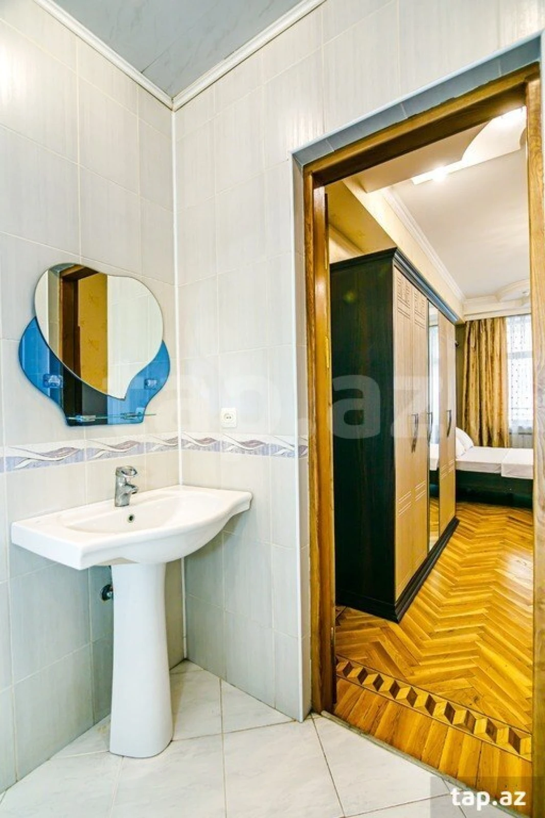 Kirayə verilir 3 otaqlı yeni tikili 170 m²