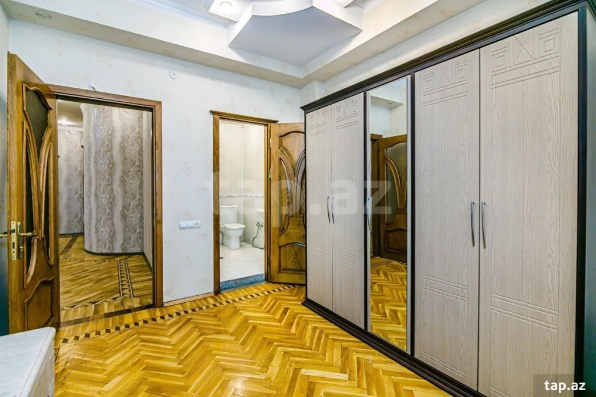 Kirayə verilir 3 otaqlı yeni tikili 170 m²