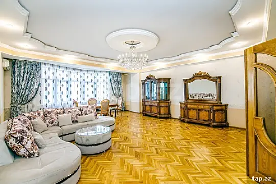 Kirayə verilir 3 otaqlı yeni tikili 170 m²