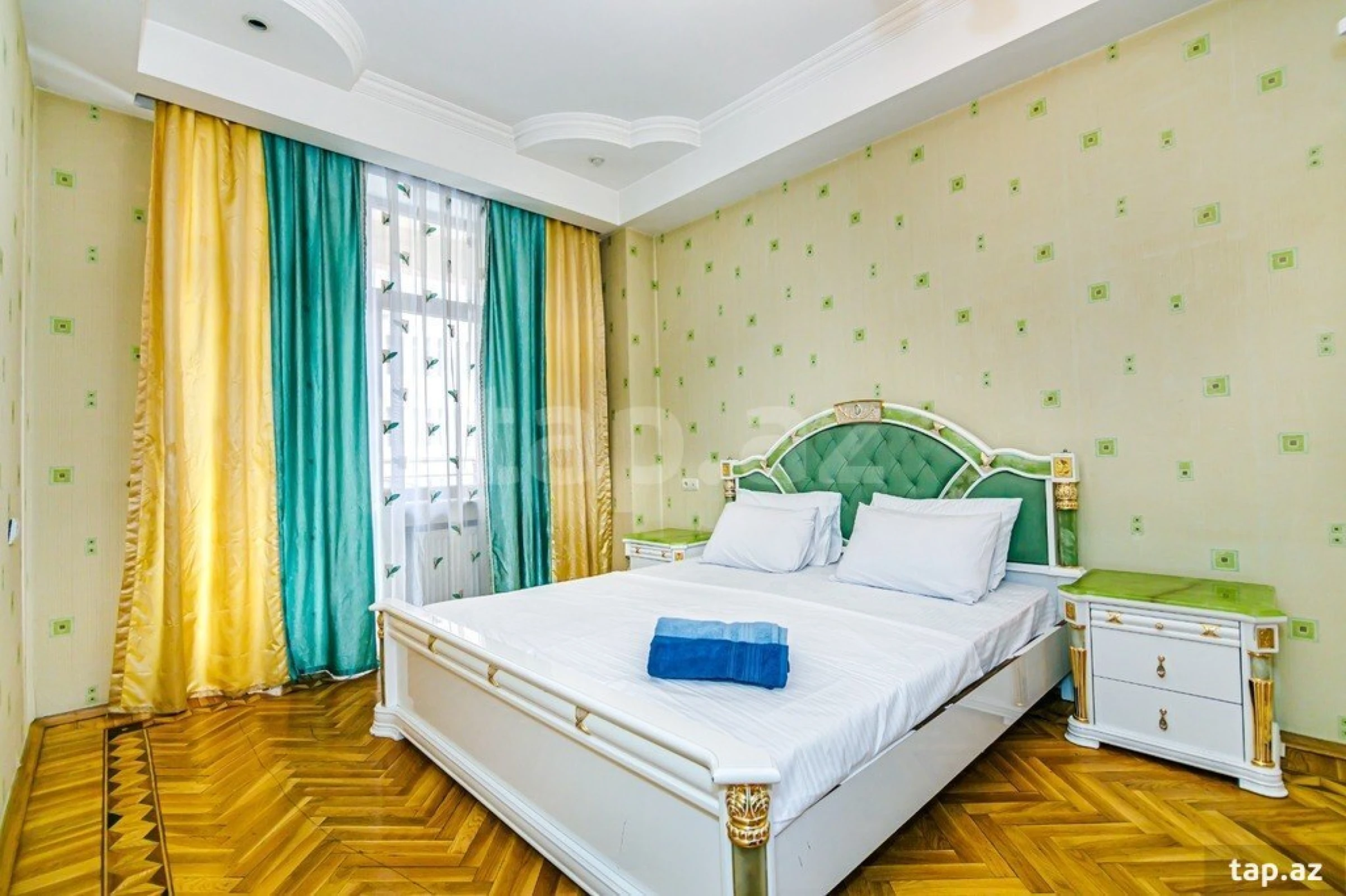 Kirayə verilir 3 otaqlı yeni tikili 170 m²