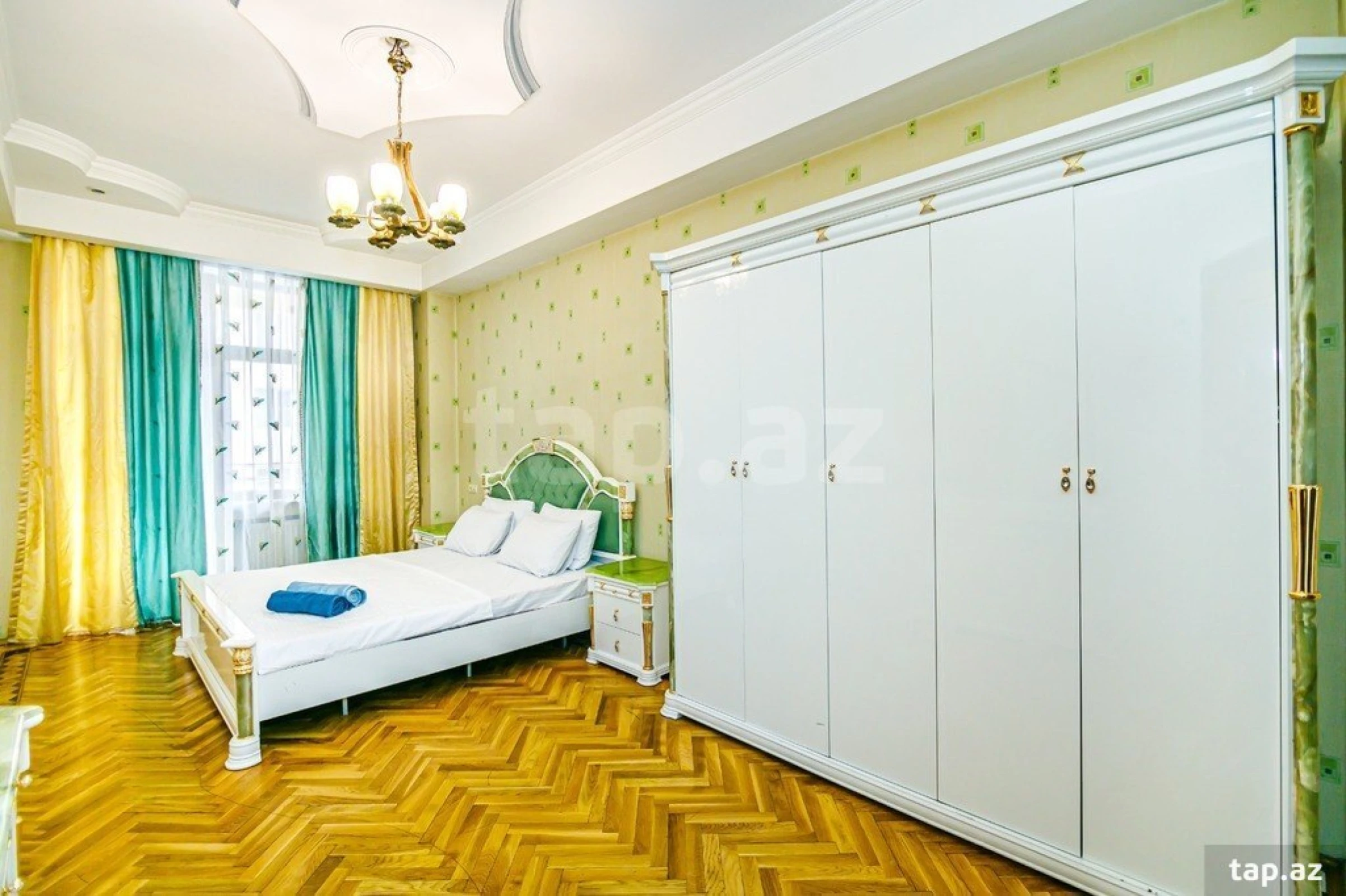 Kirayə verilir 3 otaqlı yeni tikili 170 m²