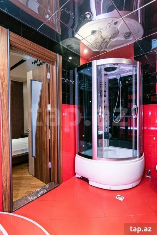 Kirayə verilir 4 otaqlı yeni tikili 200 m²