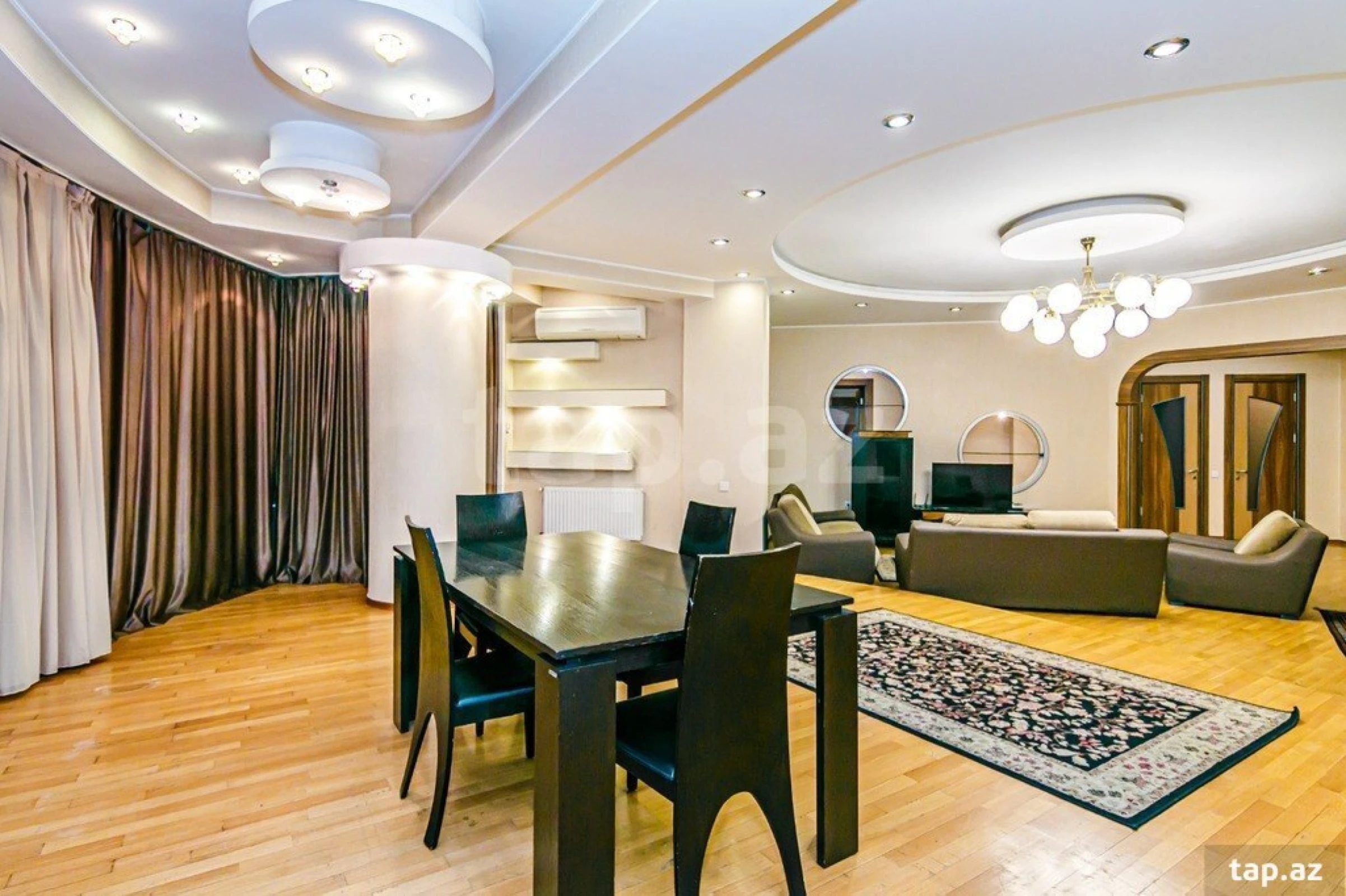 Kirayə verilir 4 otaqlı yeni tikili 200 m²