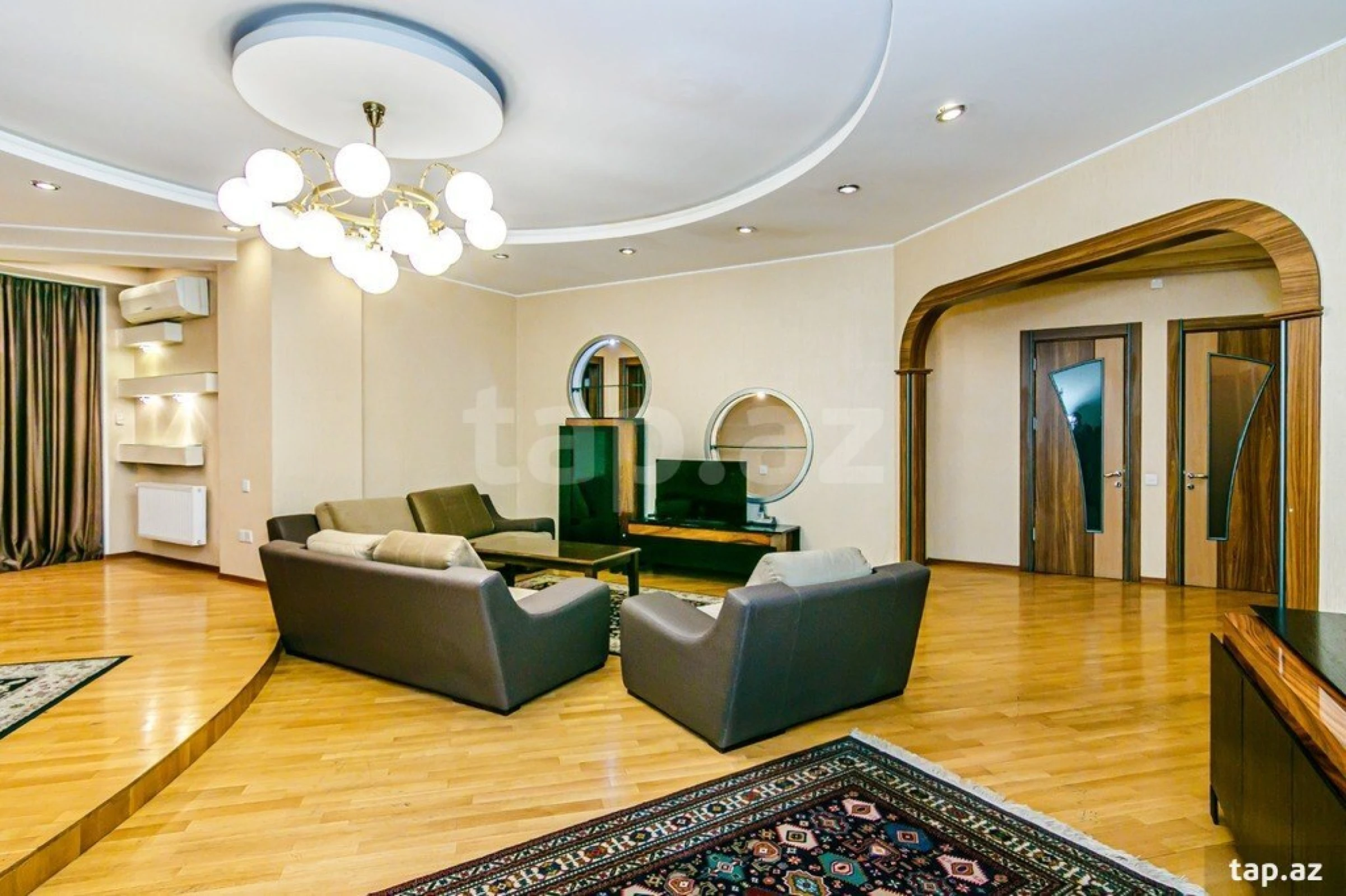 Kirayə verilir 4 otaqlı yeni tikili 200 m²