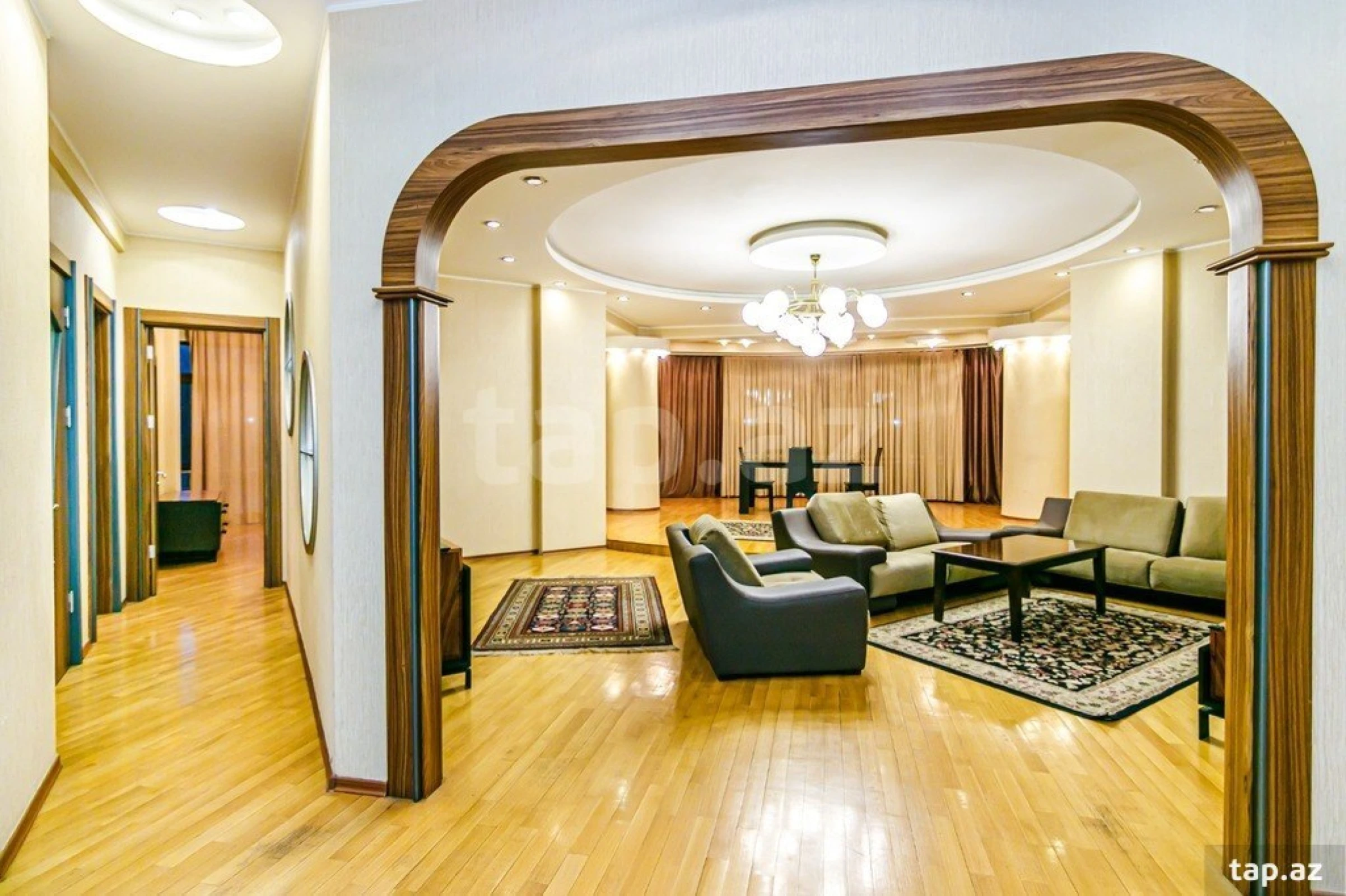 Kirayə verilir 4 otaqlı yeni tikili 200 m²