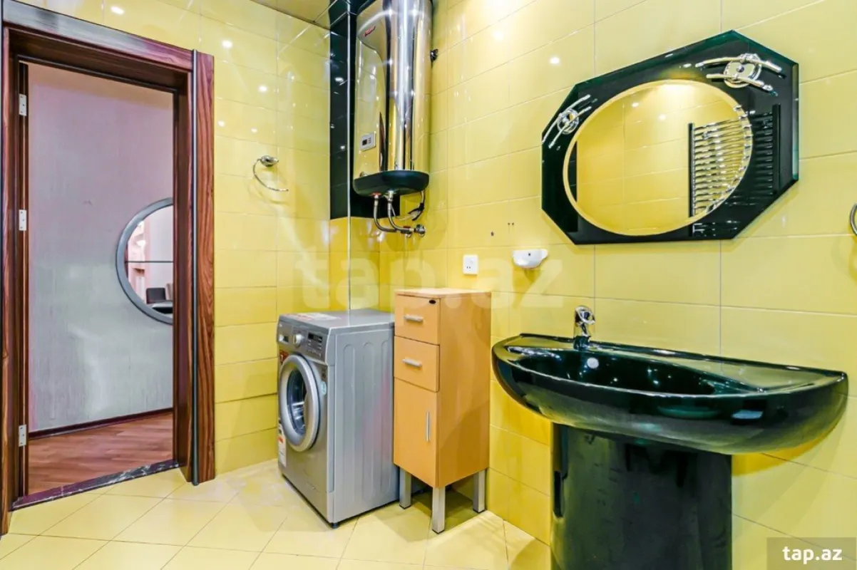 Kirayə verilir 4 otaqlı yeni tikili 200 m²