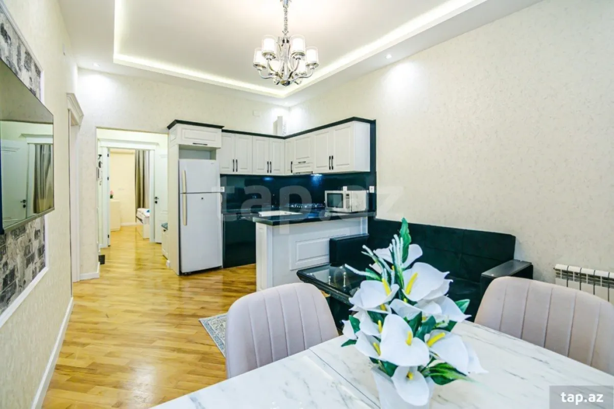 Kirayə verilir 3 otaqlı mənzil 112 m²