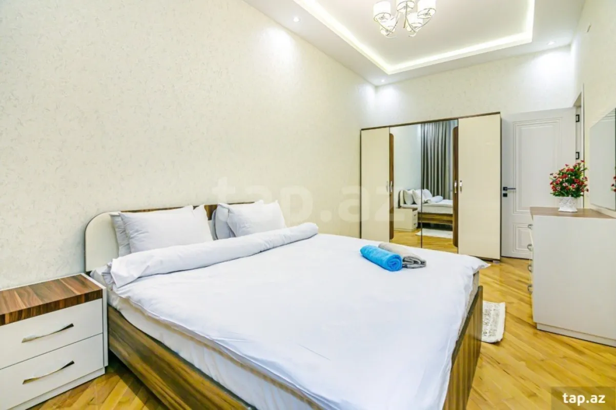 Kirayə verilir 3 otaqlı mənzil 112 m²