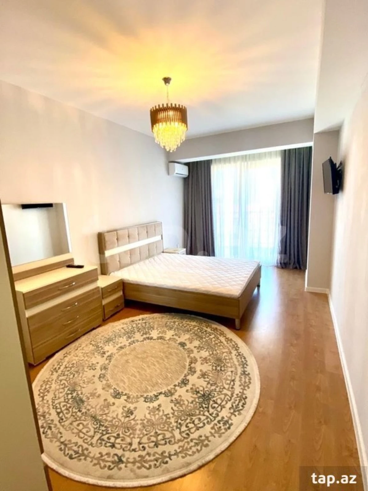 Kirayə verilir 2 otaqlı yeni tikili 80 m²