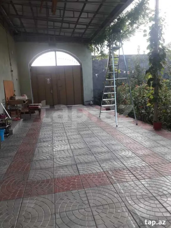 Satılır 4 otaqlı həyət evi
