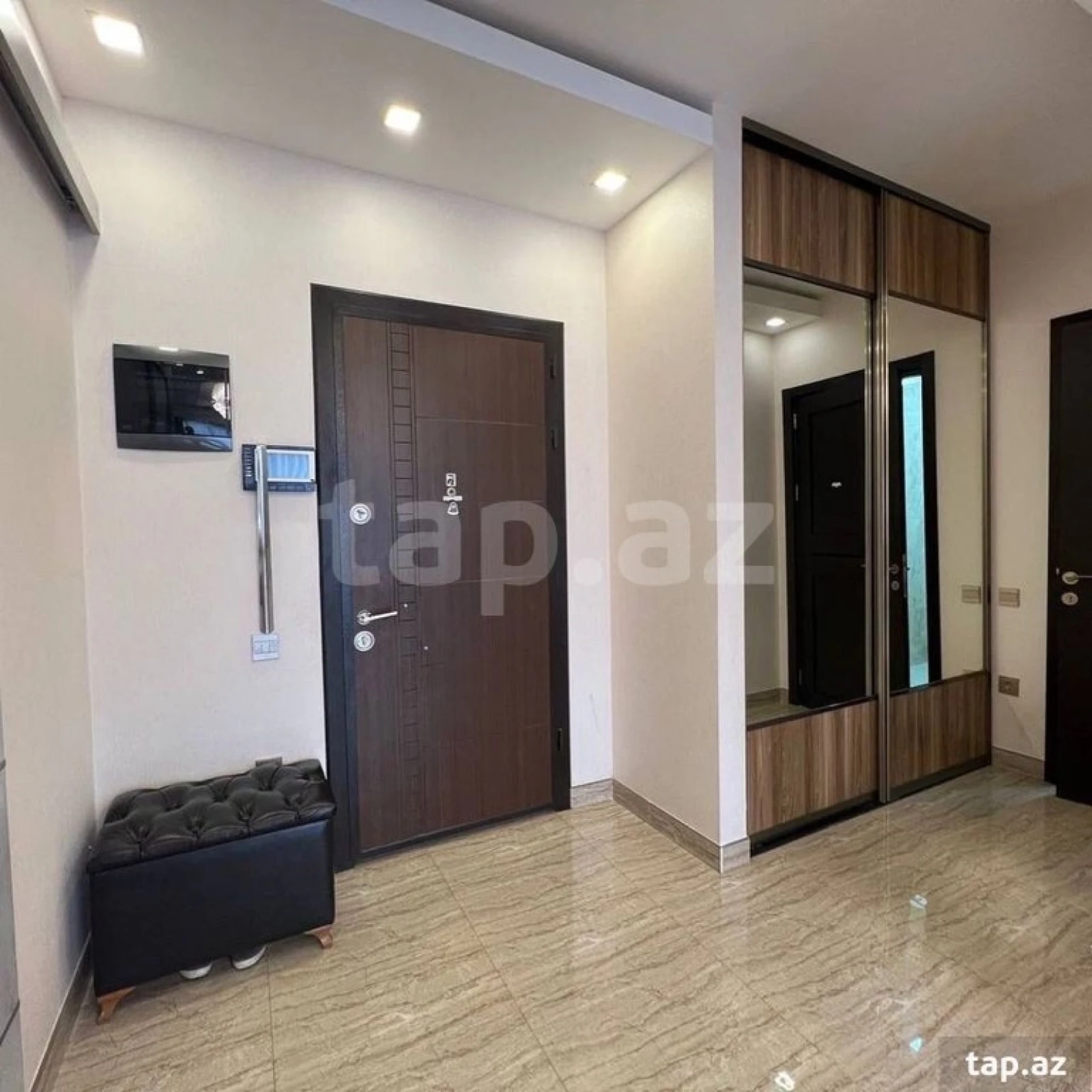 Kirayə verilir 2 otaqlı yeni tikili 80 m²