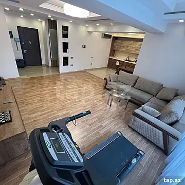 Kirayə verilir 2 otaqlı yeni tikili 80 m²