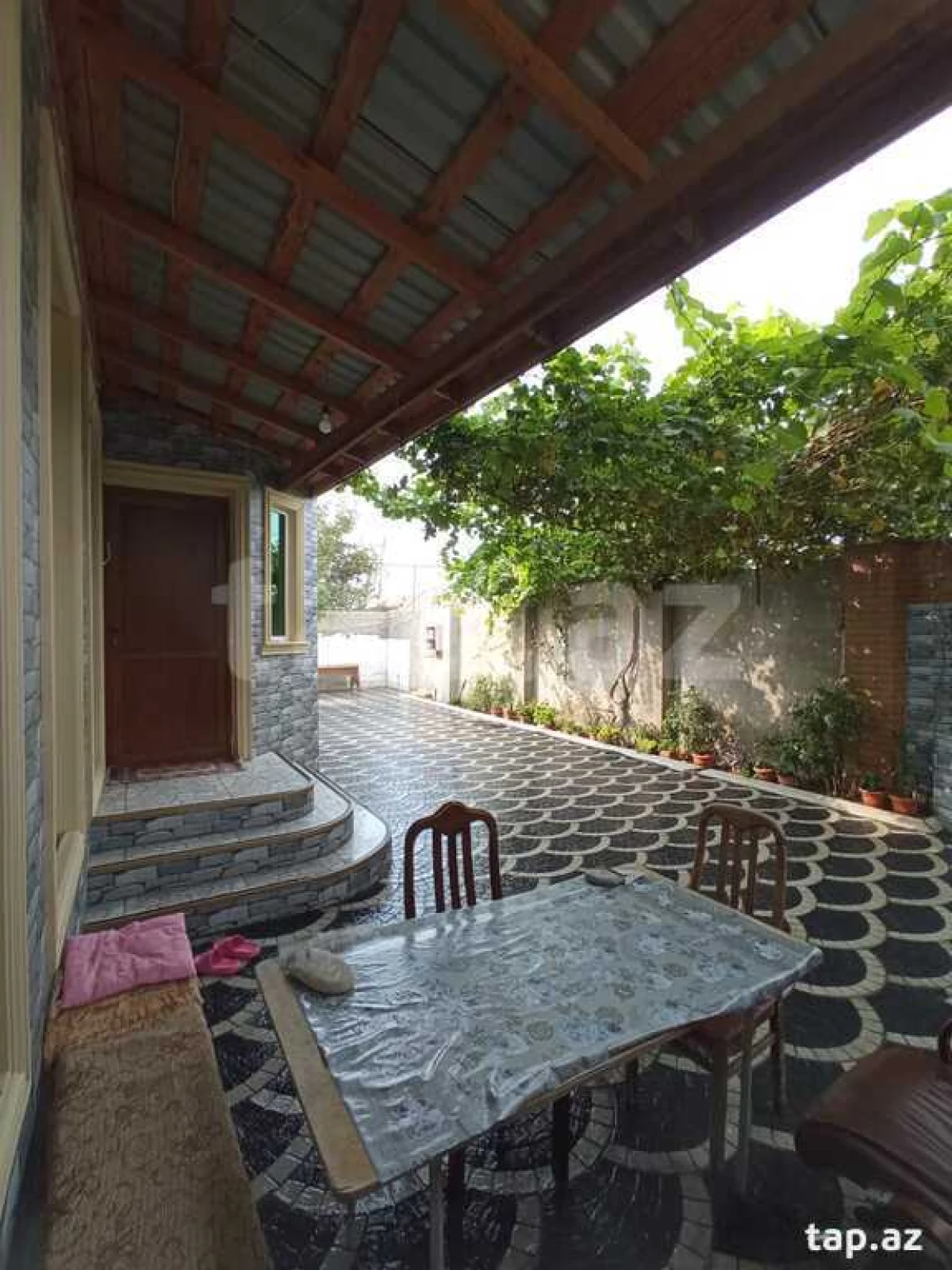 Satılır 3 otaqlı həyət evi