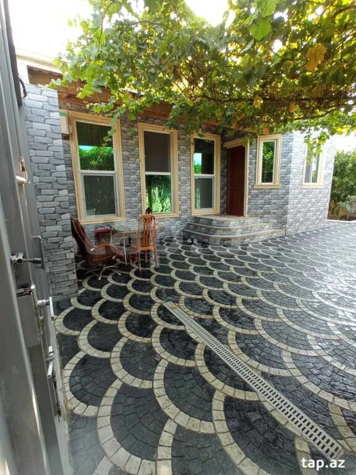 Satılır 3 otaqlı həyət evi