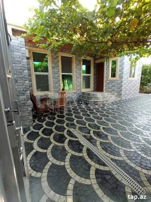 Satılır 3 otaqlı həyət evi