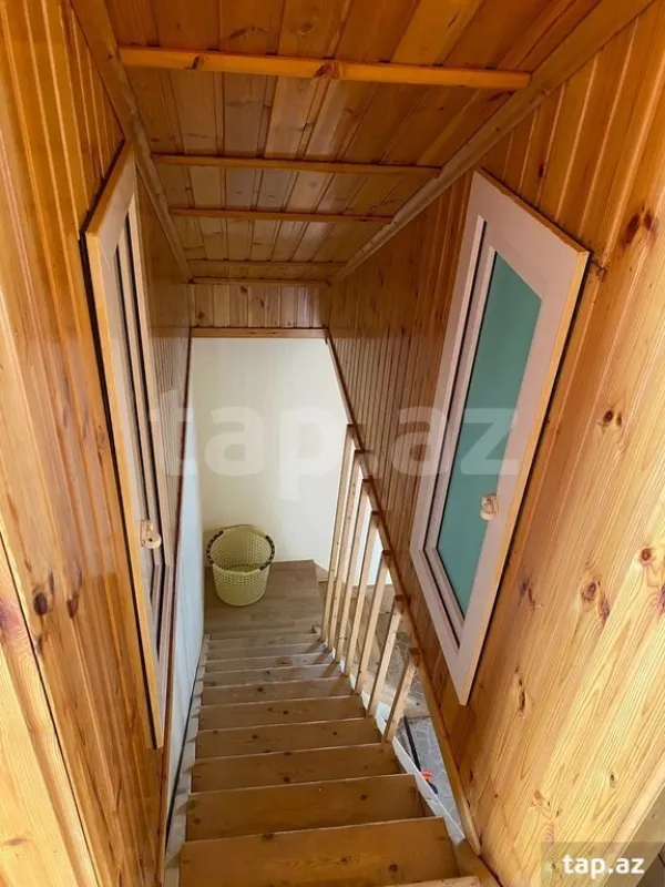 Satılır 5 otaqlı həyət evi