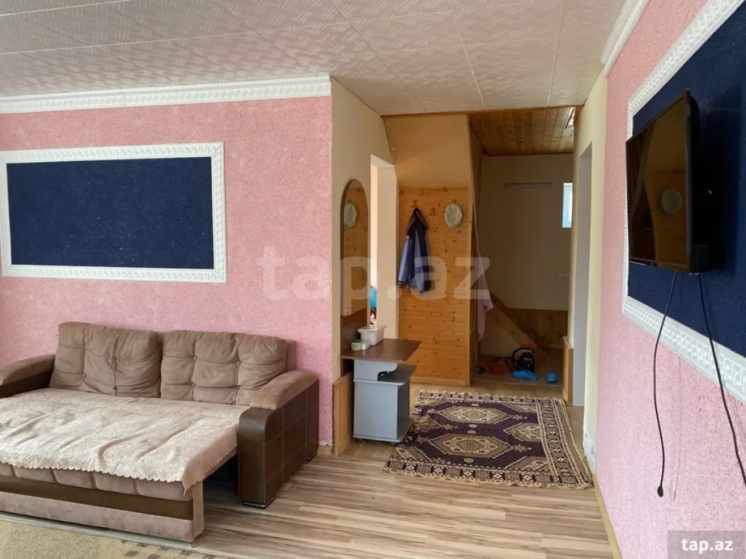 Satılır 5 otaqlı həyət evi