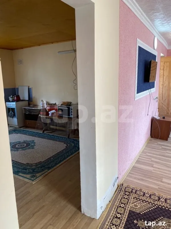 Satılır 5 otaqlı həyət evi