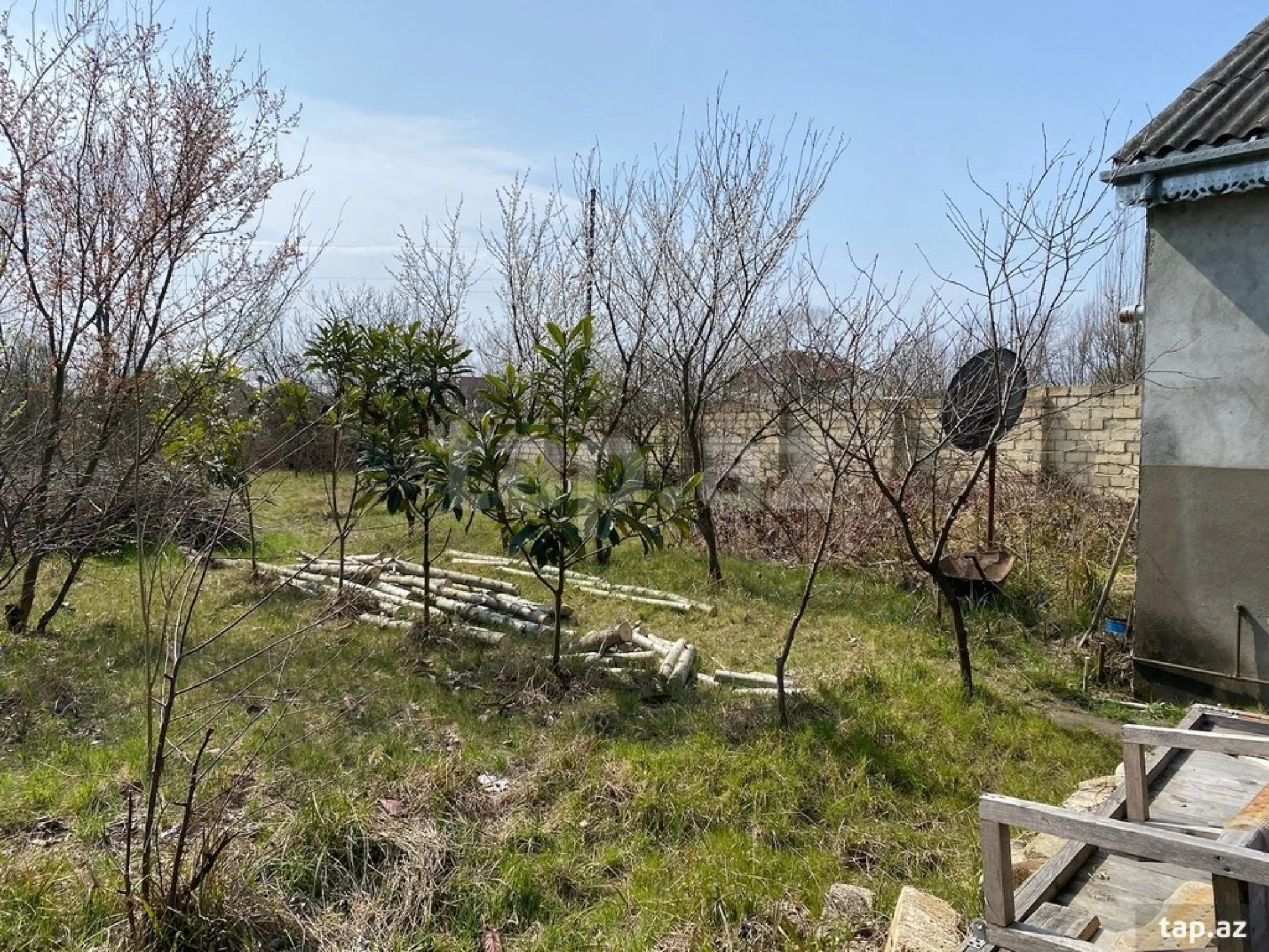 Satılır 5 otaqlı həyət evi