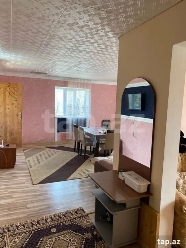 Satılır 5 otaqlı həyət evi