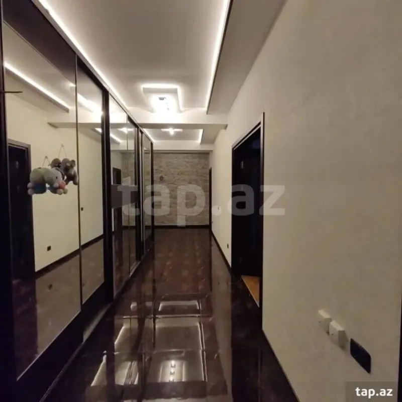 Kirayə verilir 2 otaqlı yeni tikili 75 m²