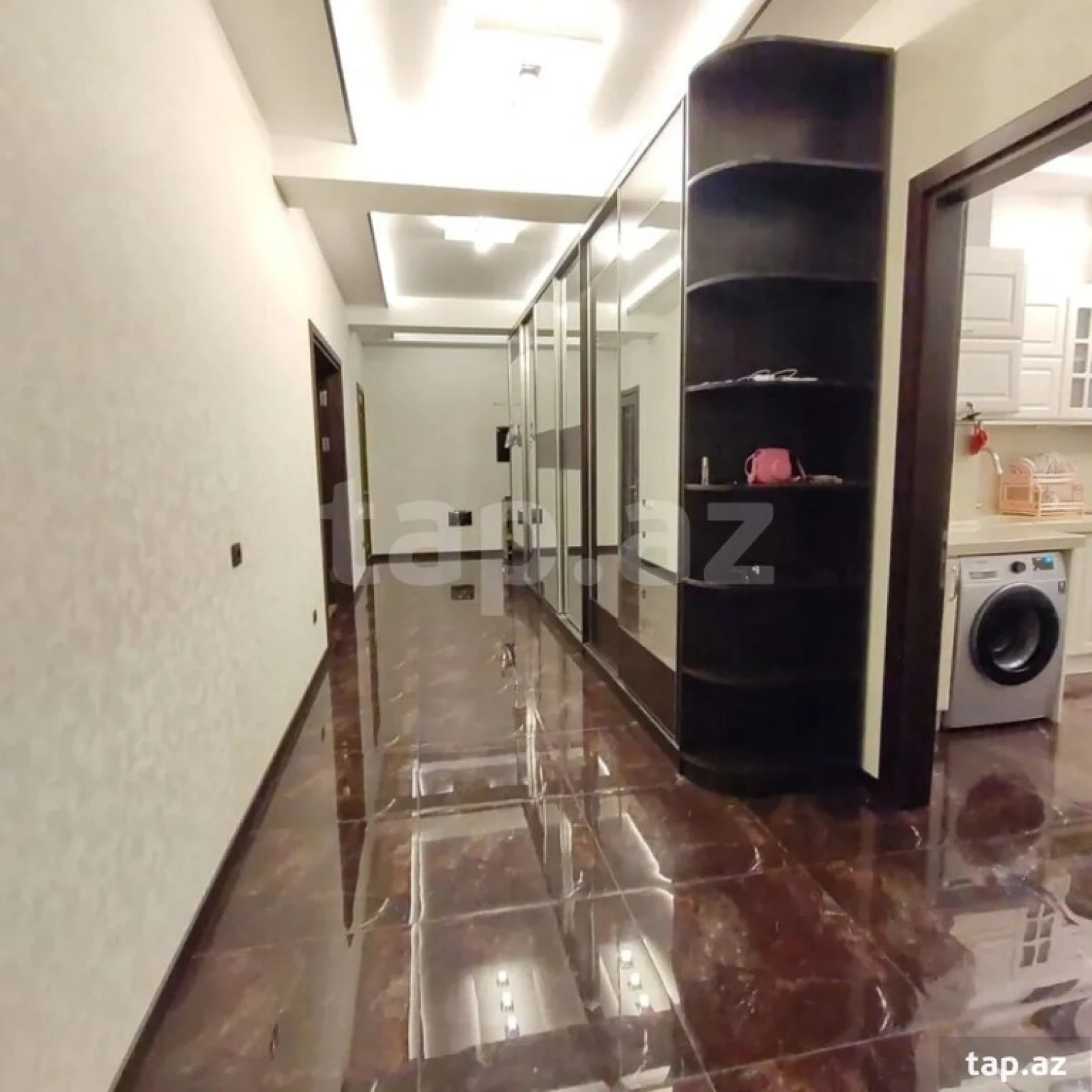 Kirayə verilir 2 otaqlı yeni tikili 75 m²