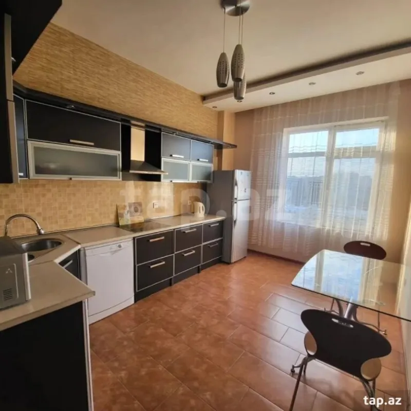 Kirayə verilir 2 otaqlı yeni tikili 90 m²