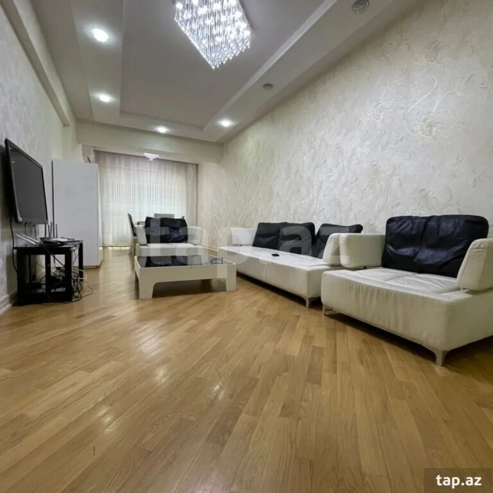 Kirayə verilir 3 otaqlı yeni tikili 80 m²