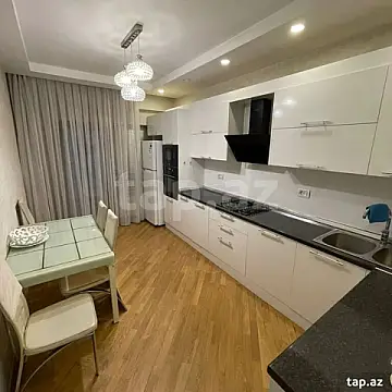 Kirayə verilir 3 otaqlı yeni tikili 80 m²