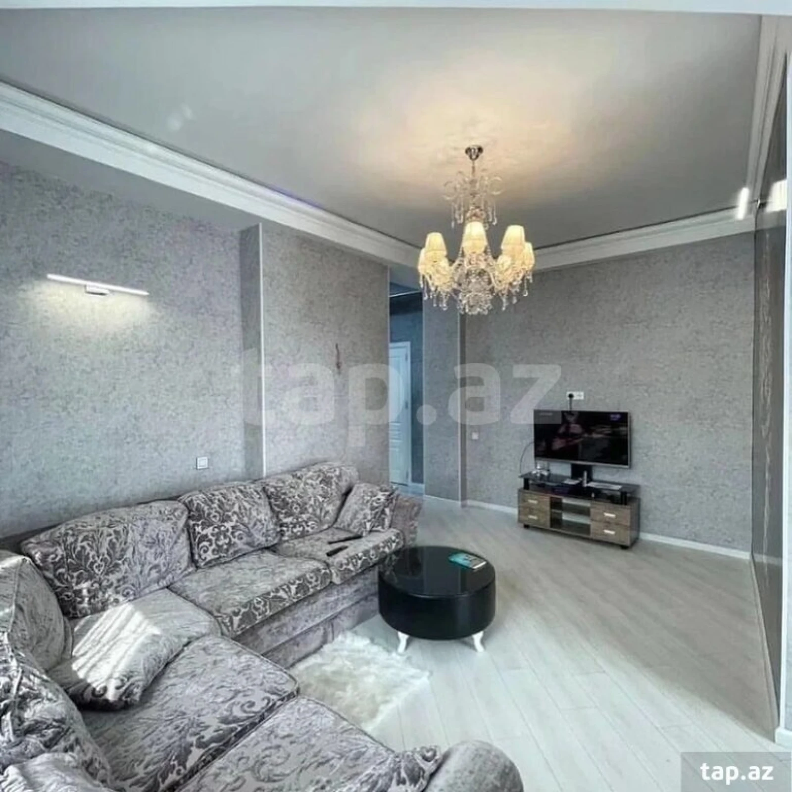 Kirayə verilir 2 otaqlı yeni tikili 80 m²