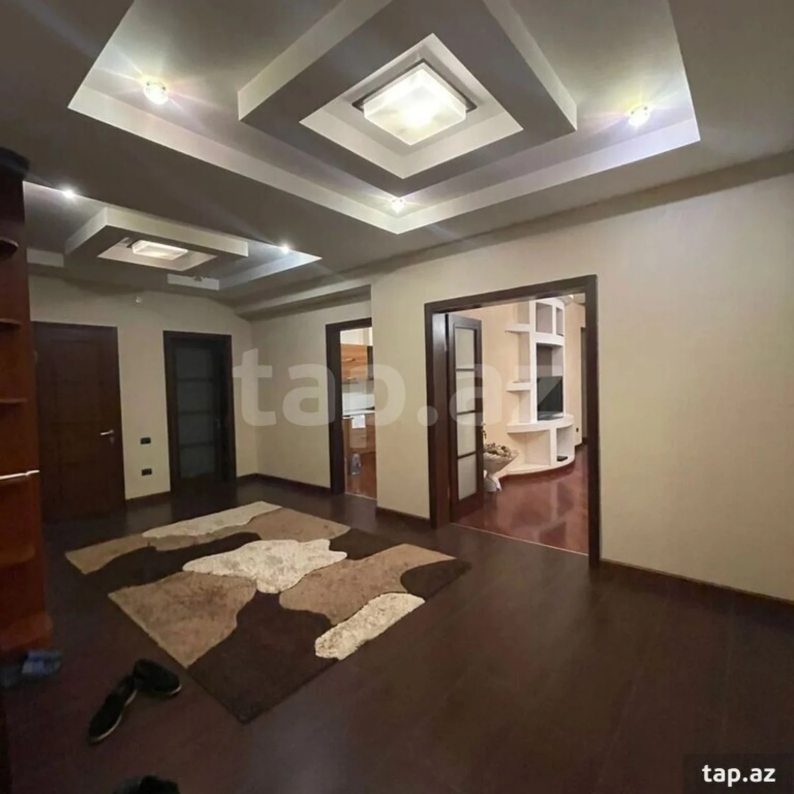 Kirayə verilir 3 otaqlı yeni tikili 85 m²