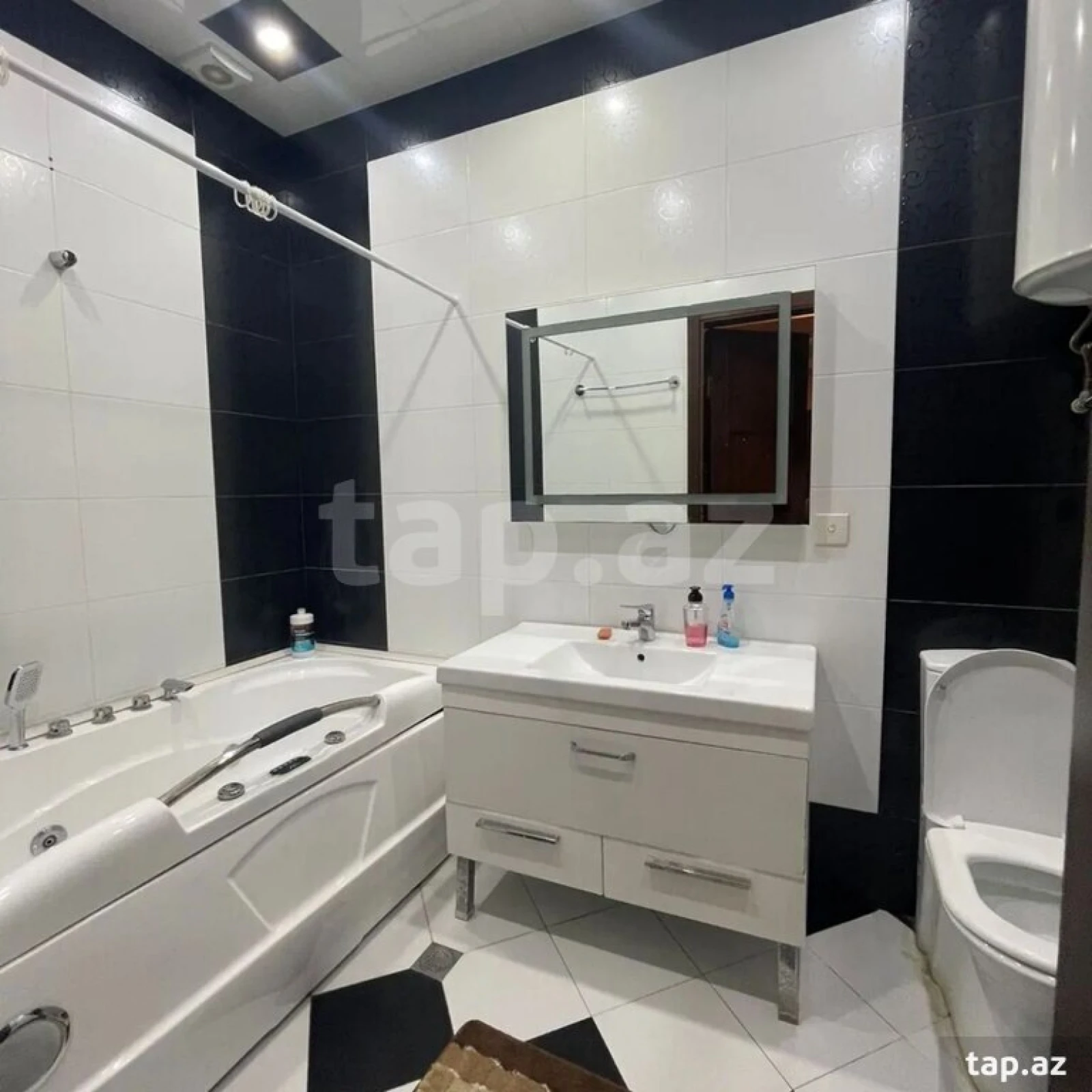 Kirayə verilir 3 otaqlı yeni tikili 85 m²