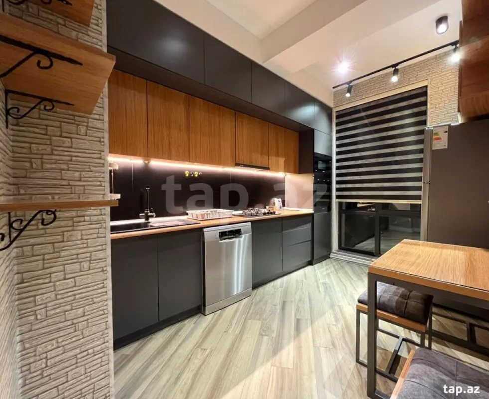 Kirayə verilir 3 otaqlı yeni tikili 110 m²