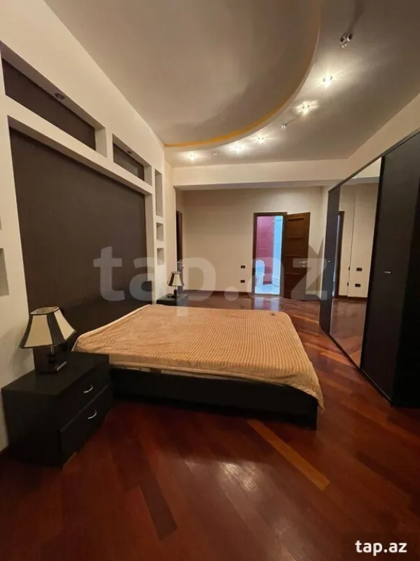 Kirayə verilir 3 otaqlı yeni tikili 100 m²