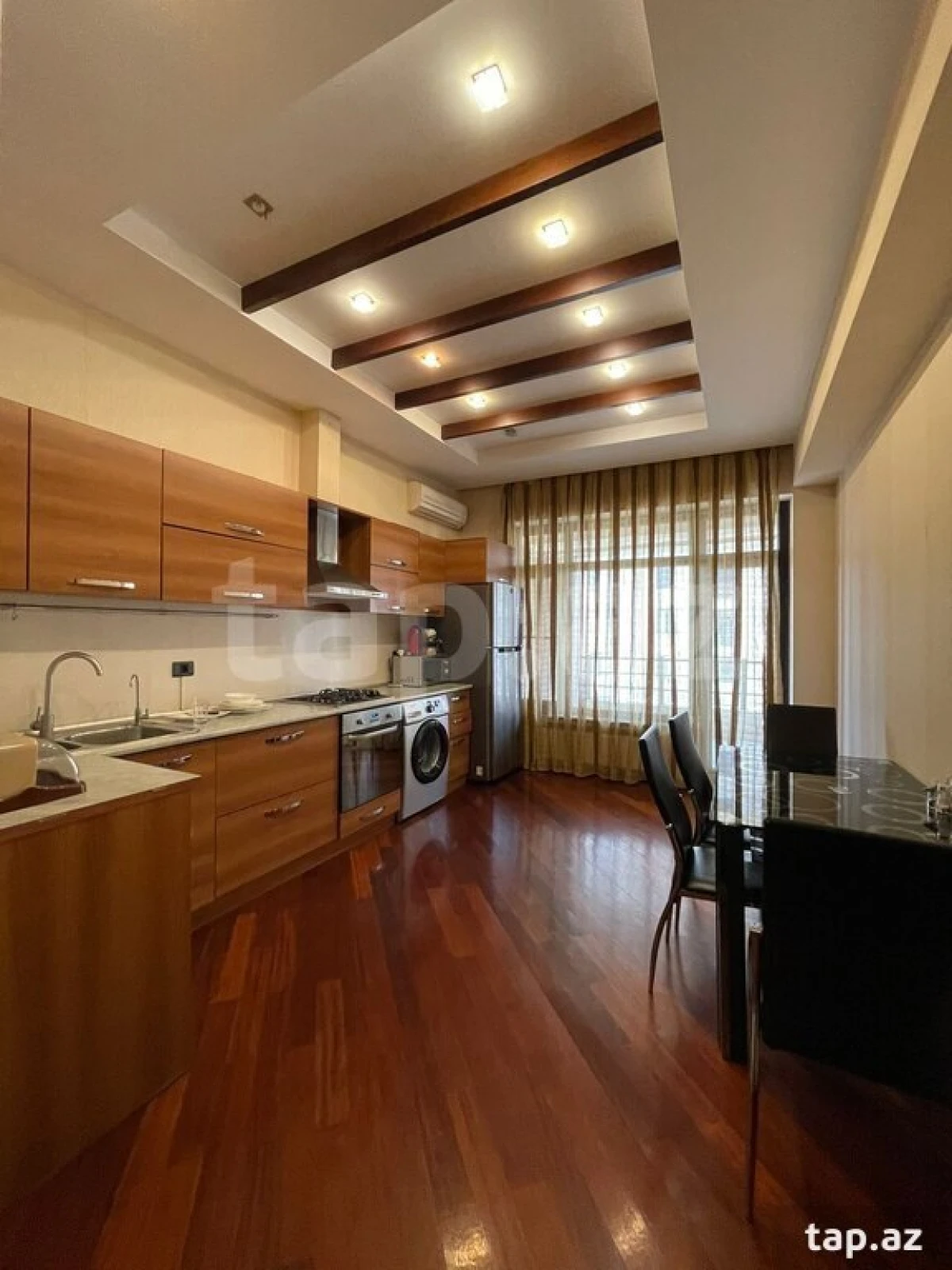 Kirayə verilir 3 otaqlı yeni tikili 100 m²