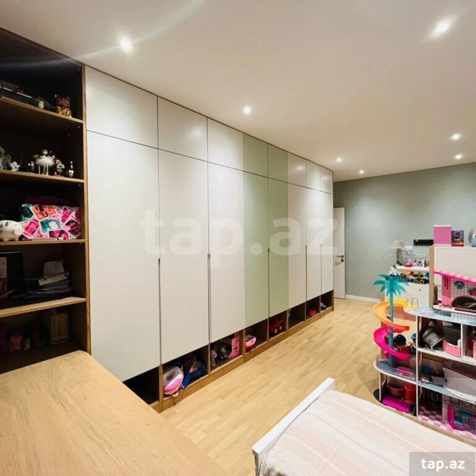 Kirayə verilir 3 otaqlı yeni tikili 100 m²