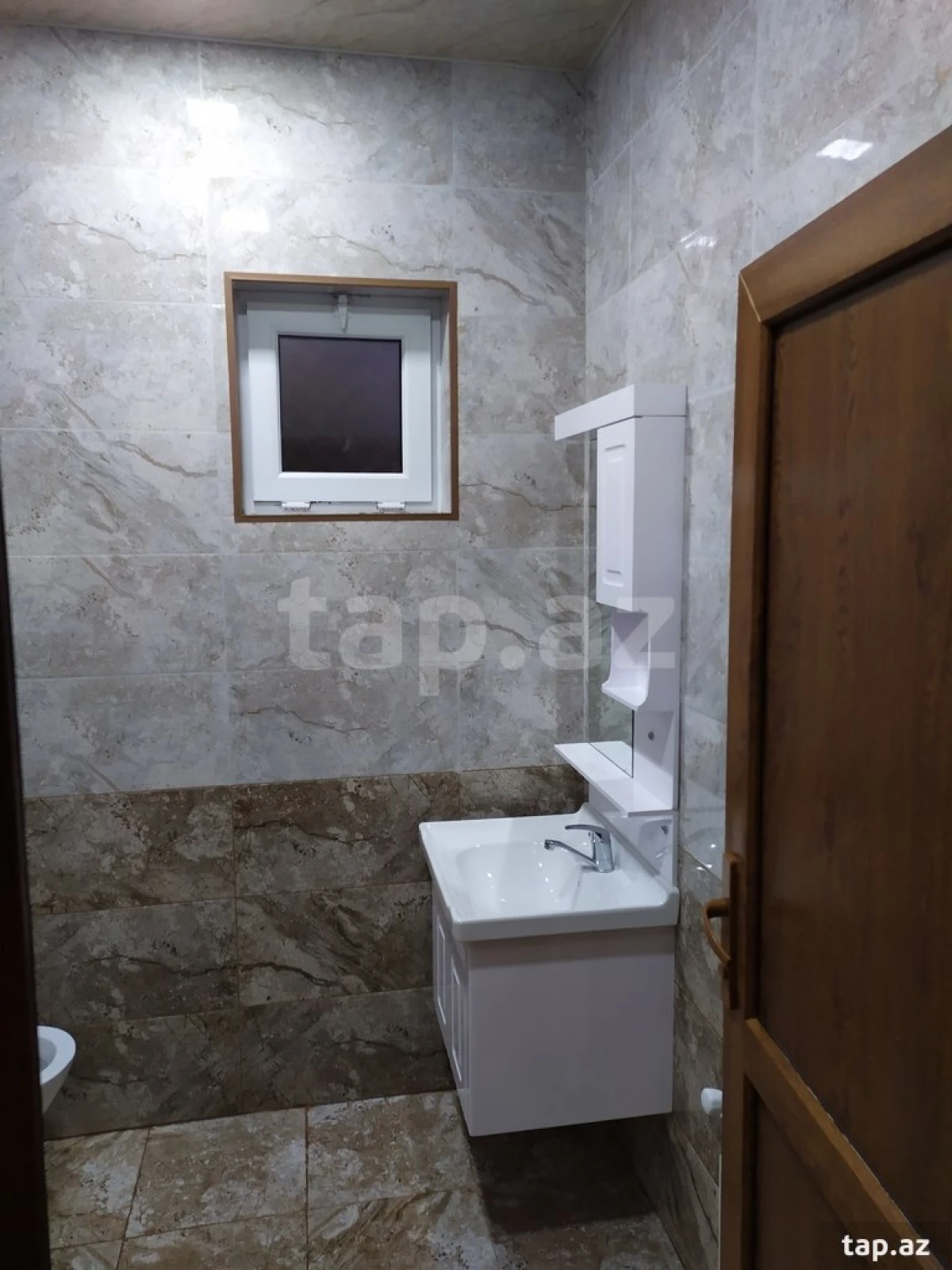 Kirayə verilir 4 otaqlı həyət evi