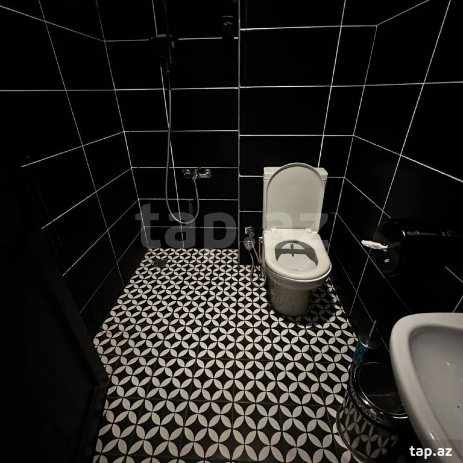 Kirayə verilir 2 otaqlı yeni tikili 65 m²