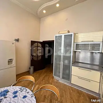 Kirayə verilir 3 otaqlı yeni tikili 100 m²