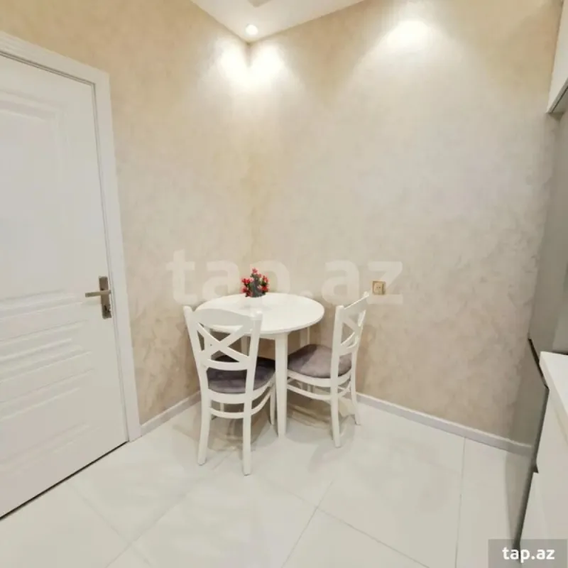 Kirayə verilir 3 otaqlı yeni tikili 90 m²