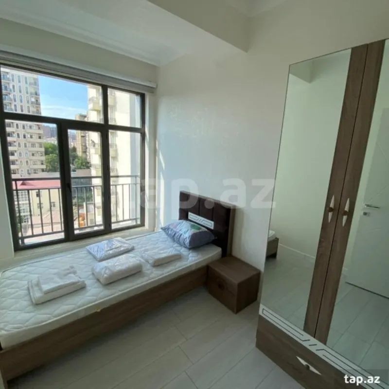 Kirayə verilir 2 otaqlı yeni tikili 75 m²