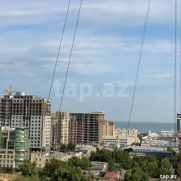 Kirayə verilir 2 otaqlı yeni tikili 75 m²