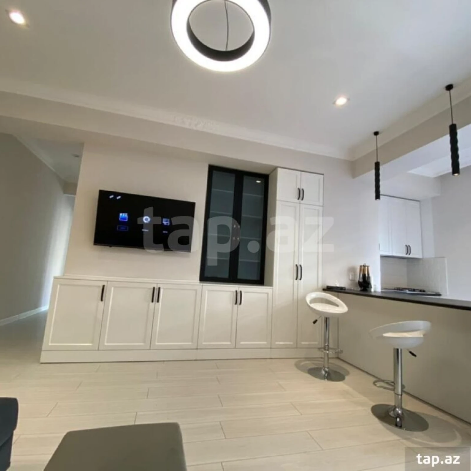 Kirayə verilir 2 otaqlı yeni tikili 75 m²