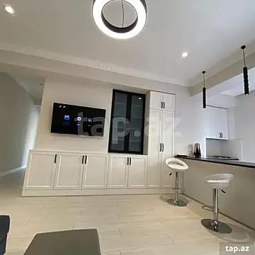 Kirayə verilir 2 otaqlı yeni tikili 75 m²